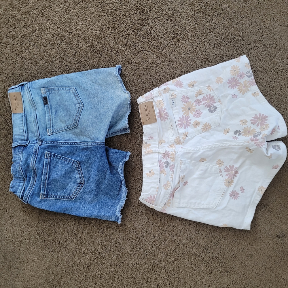 Levi's Denim and Floral Shorts Set